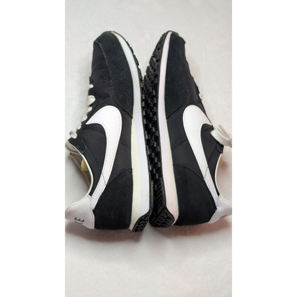 Nike Waffle Trainer 2 YTH Sz. 7 Athletic Shoe BLK/WHT Unisex Sneaker #DC6477-001 - Picture 9 of 16